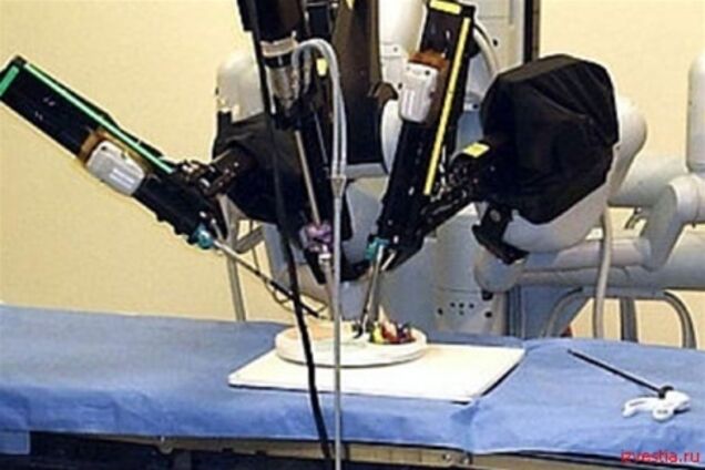 В больницах Москвы появятся роботы-хирурги 