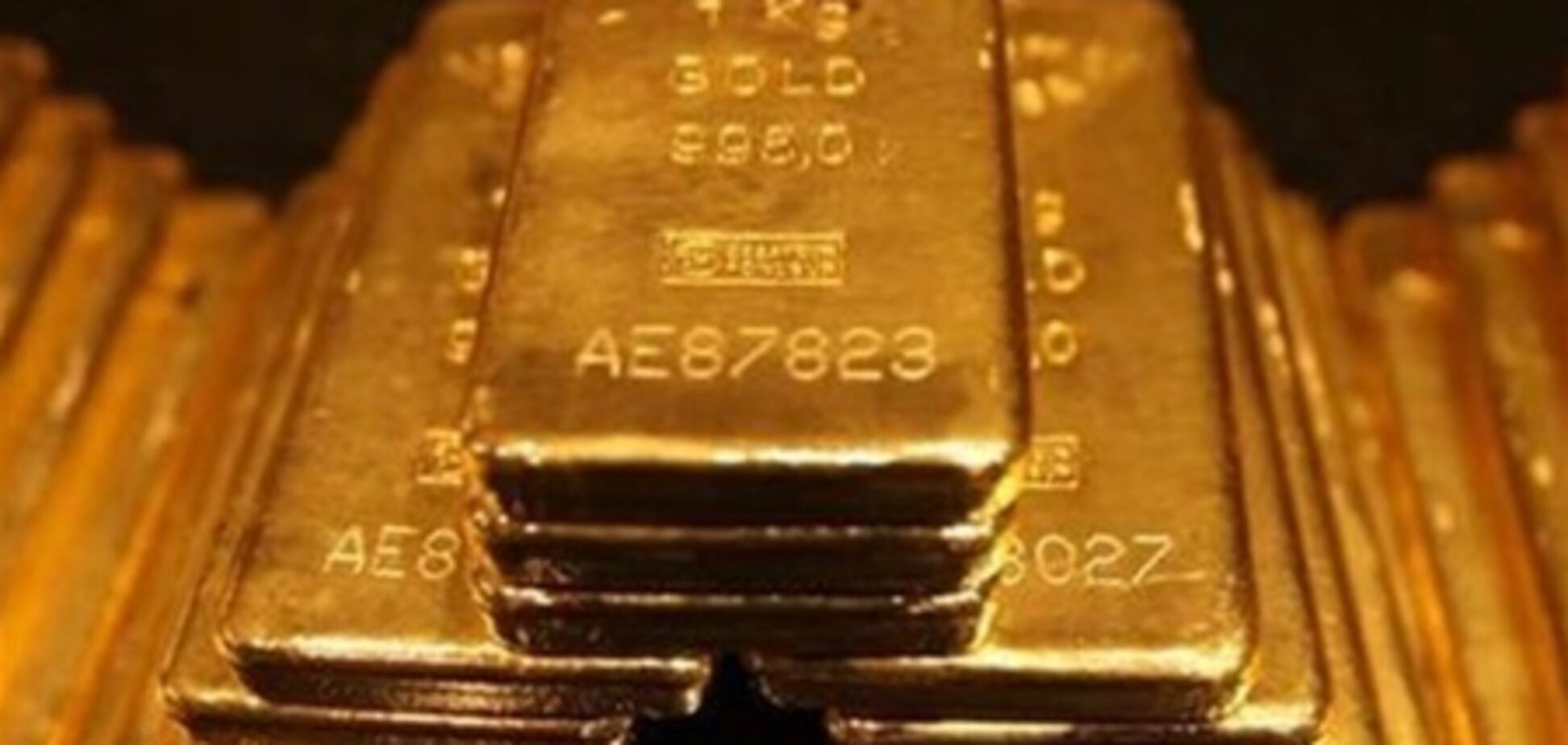 НБУ понизил золото в цене, 16 мая 2013