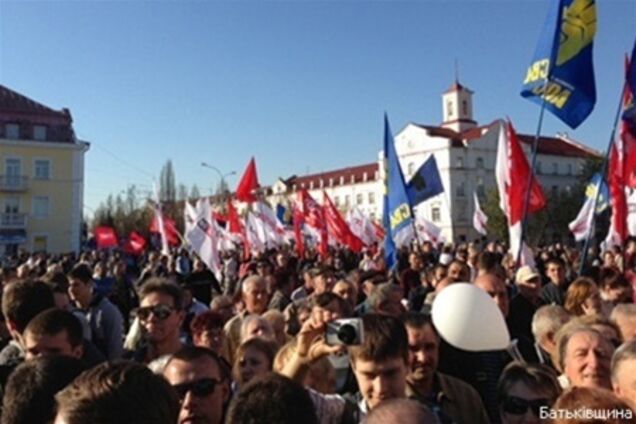 В Киеве выйдут на митинги более 100 тыс. человек