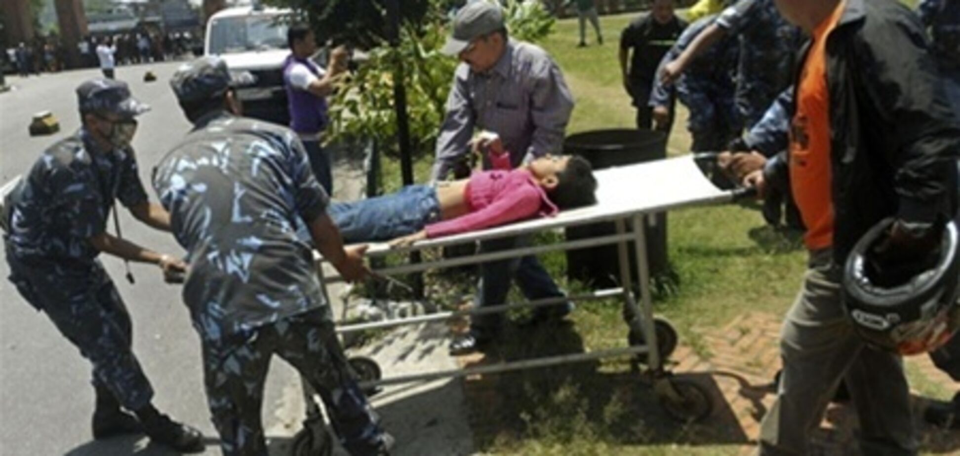 Разбился самолет с туристами в Непале