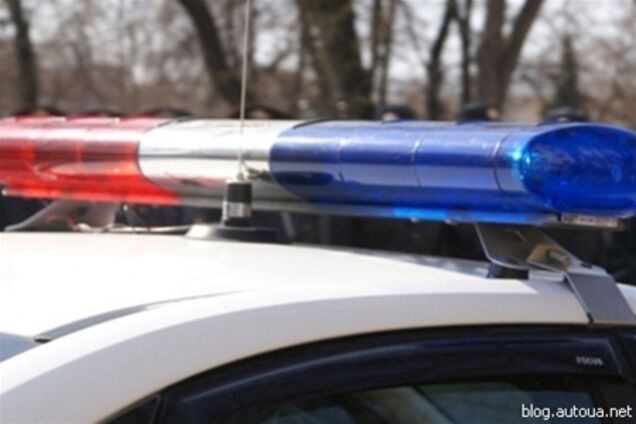 В Киеве авто чуть не въехало в угол дома