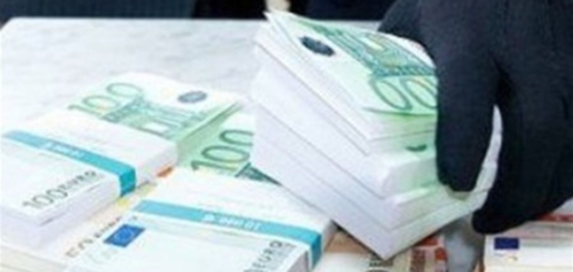 Двое грабителей вынесли из греческого банка €1 млн 