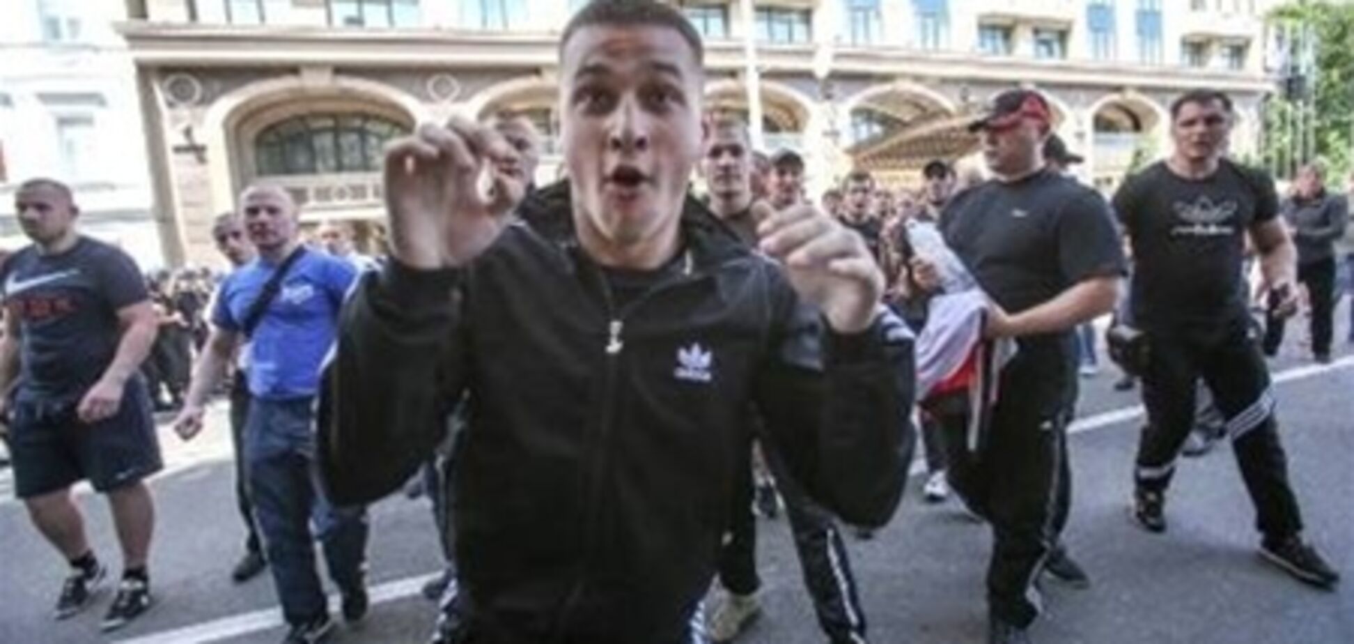 Установлена личность хулигана, избившего журналистку в Киеве