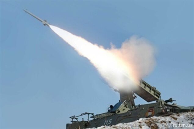 Северная Корея запустила три ракеты