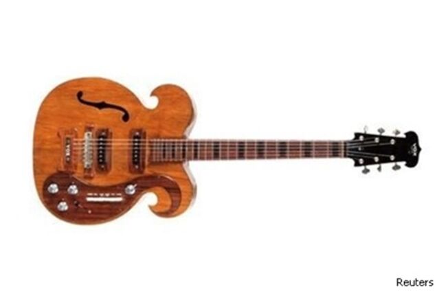 Гитара The Beatles ушла с молотка за $408 тысяч