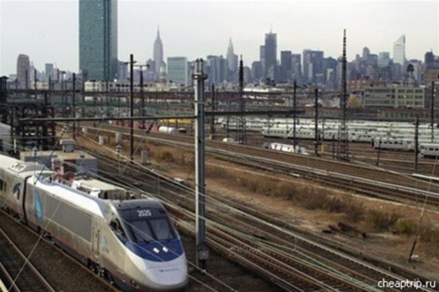 У США швидкісний потяг зійшов з рейок