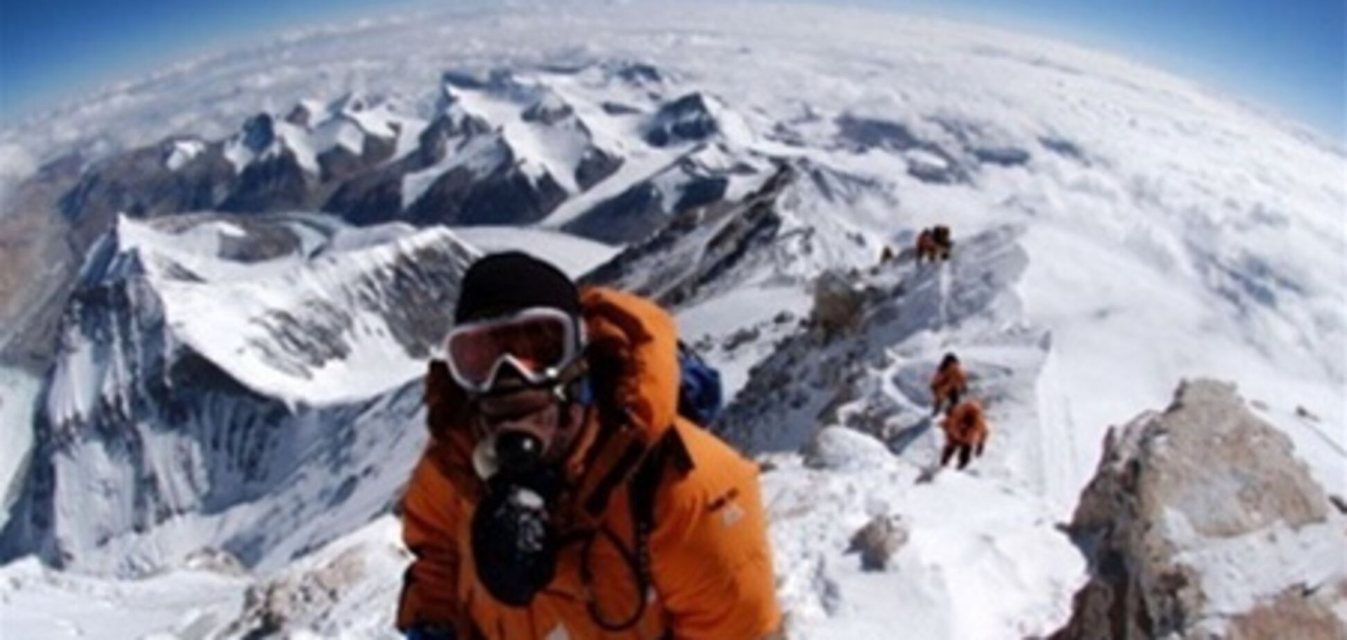 Британець зробив відеодзвінок із вершини Евересту