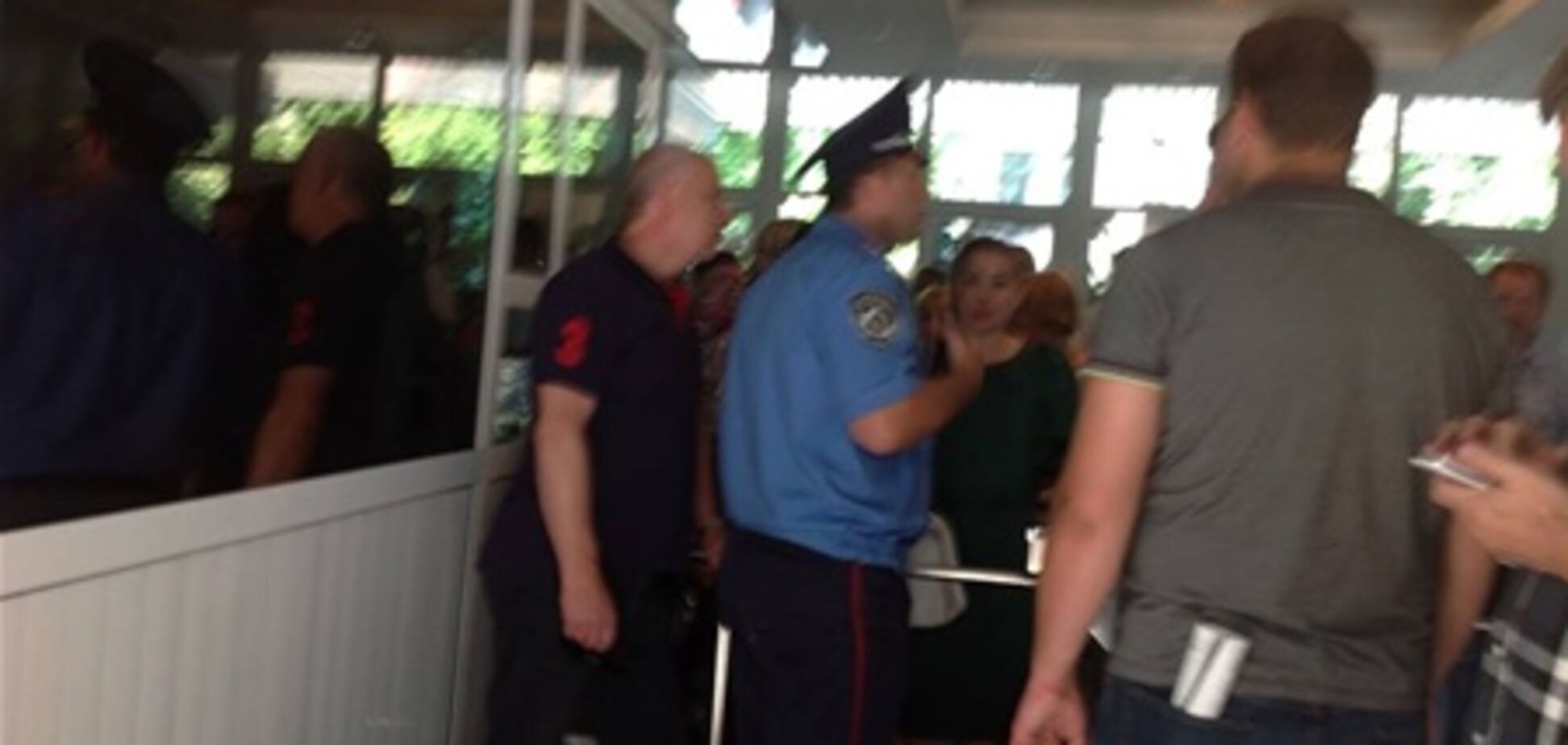 Избиение журналистов: нардепы готовы ночевать у Захарченко