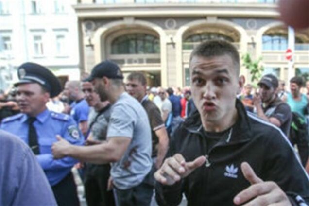 Милиция продолжает опровергать задержание избивших журналистку