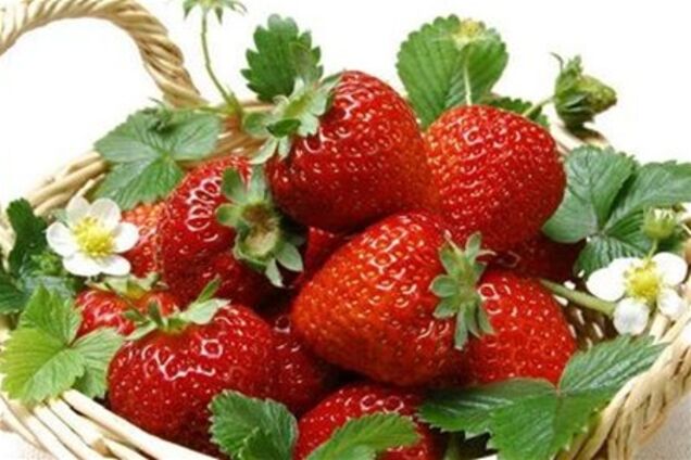 Чем клубника опасна для здоровья