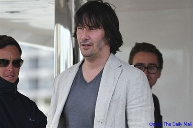 Киану Ривз заплыл жиром и решил не бриться