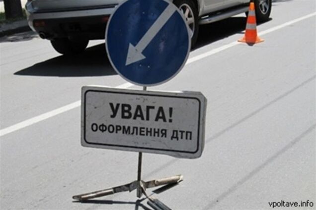 На 'Киев – Чоп' столкнулись туравтобус, грузовик и легковушка: есть раненые