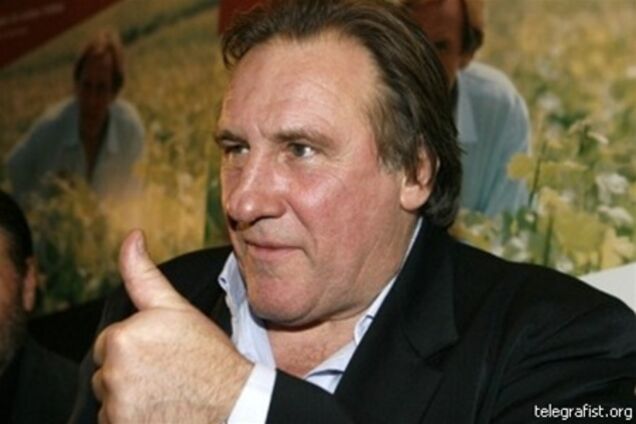 У Кремлі дозволили Депардьє їздити з мигалкою разом з губернатором