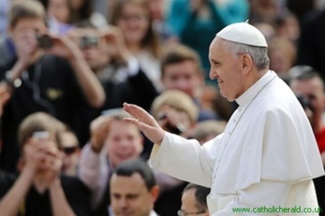 Папа Франциск НЕ виганяє бісів - Ватикан