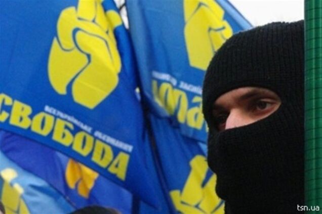 Міськрада Севастополя вимагає заборонити угруповання на кшталт 'Свободи'