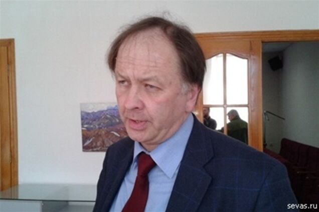 Генконсула РФ в Симферополе требуют выдворить из Украины