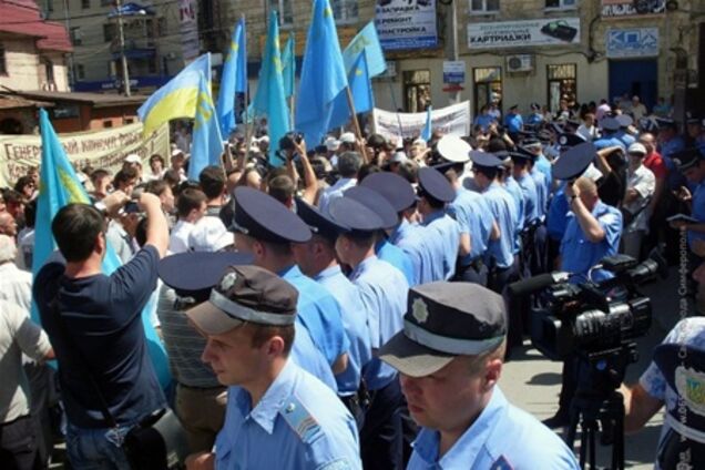 Генконсул Росії про пікет кримських татар: крику багато, а толку мало