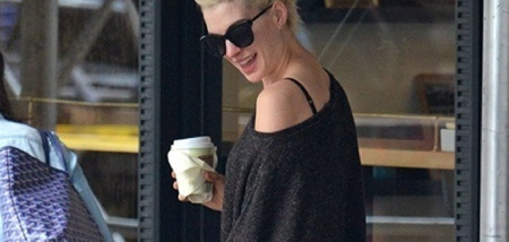 Энн Хэтэуэй притягивает детей