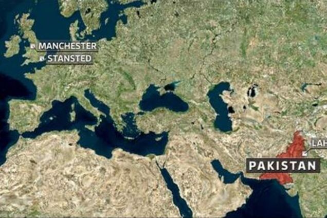 Истребители ВВС Британии сопроводили пакистанский самолет к аэропорту