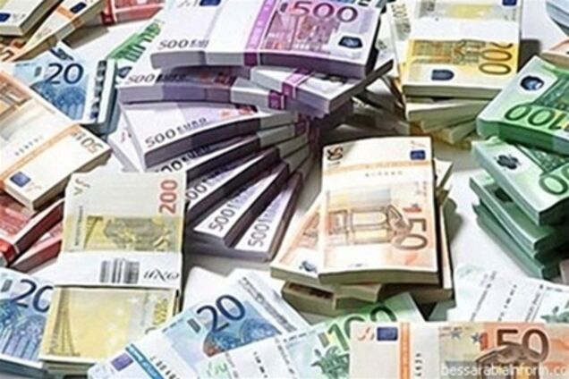 Евро вырос на межбанке, 24 мая 2013