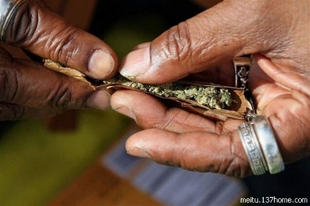 В кафе Москвы разом задержали 29 торговцев марихуаной