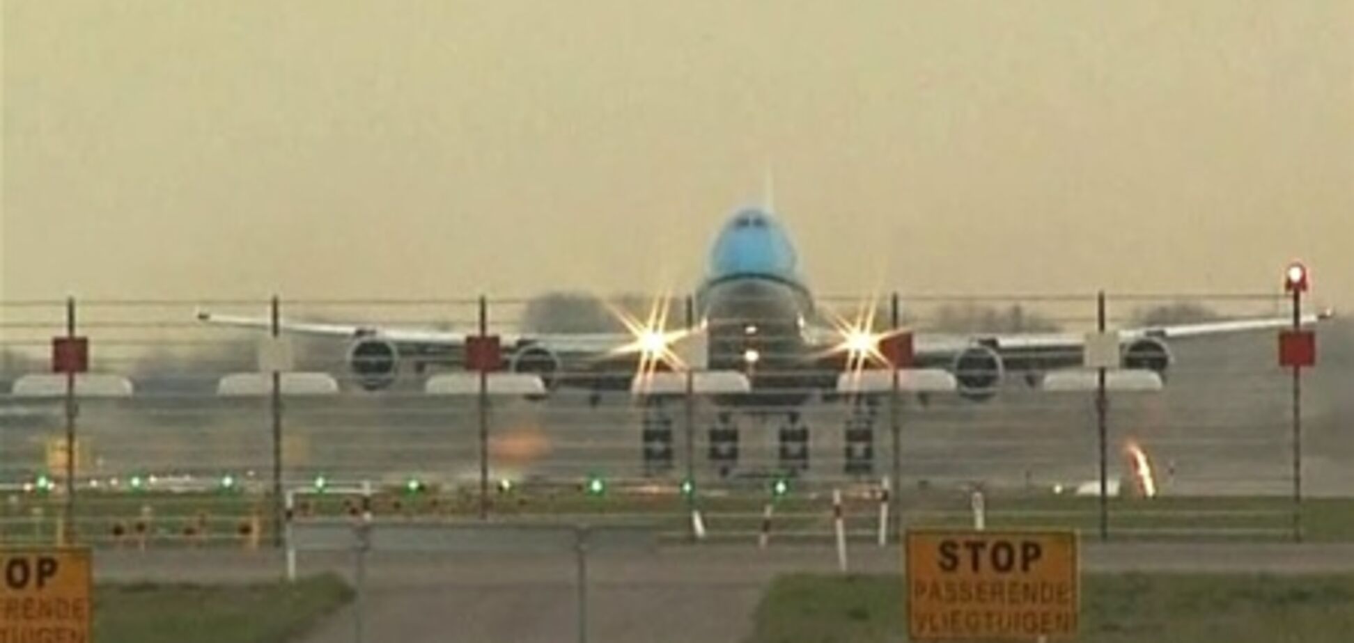 Турецький літак 'забув' у Москві 300 туристів