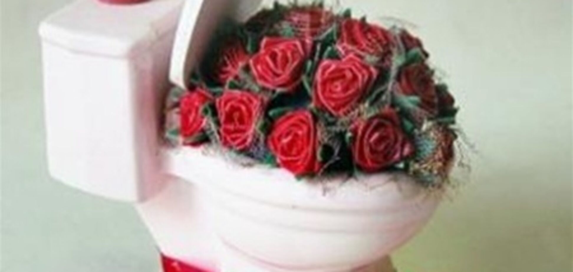 Мэрия Красноярска купила дизайнерский туалет за $50 тыс