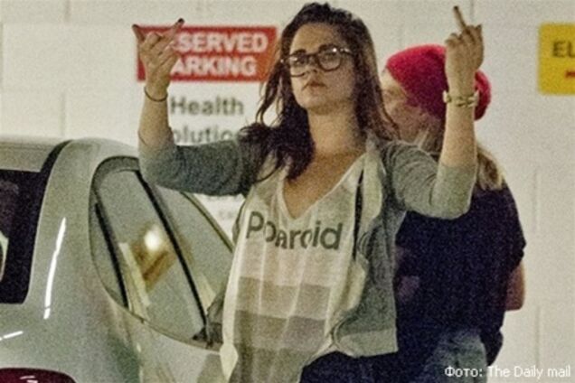 Немытая Кристен Стюарт тяжело переживает разрыв