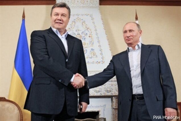 Янукович срочно летит в Россию для встречи с Путиным