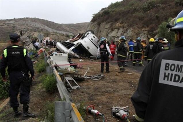 Не менее 16 туристов погибло в аварии автобуса