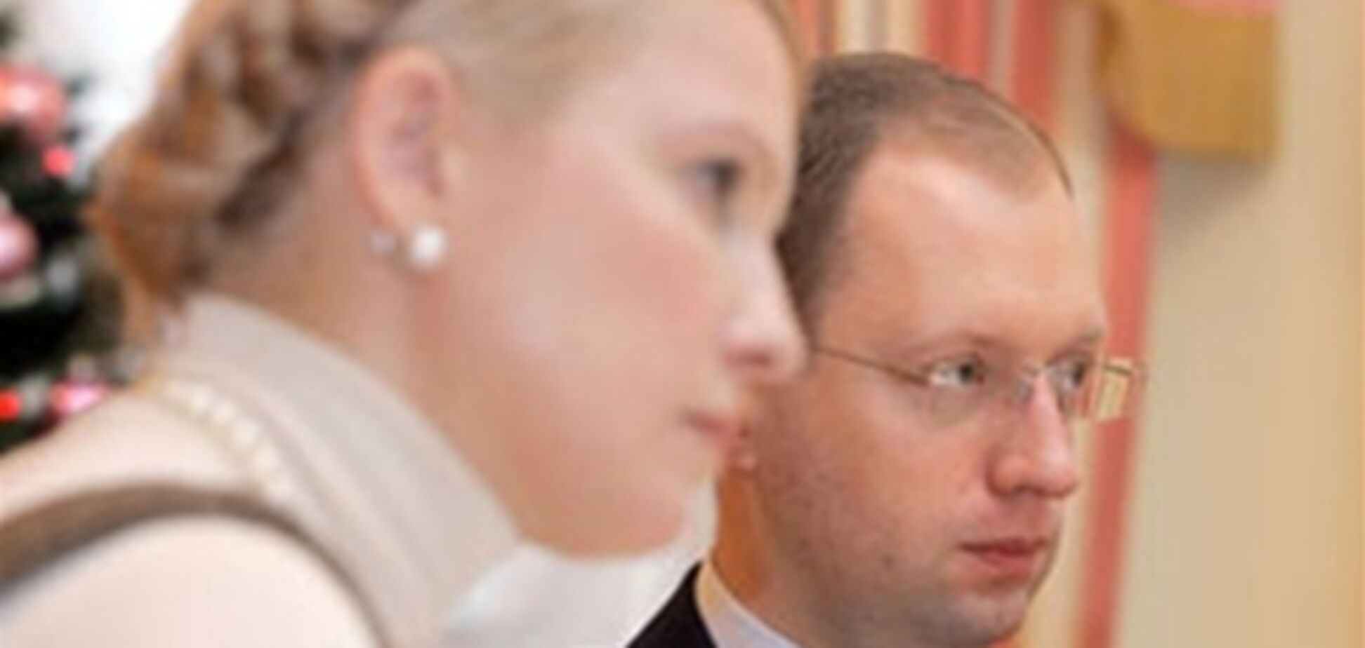 Тимошенко может потерять часть полномочий из-за Яценюка