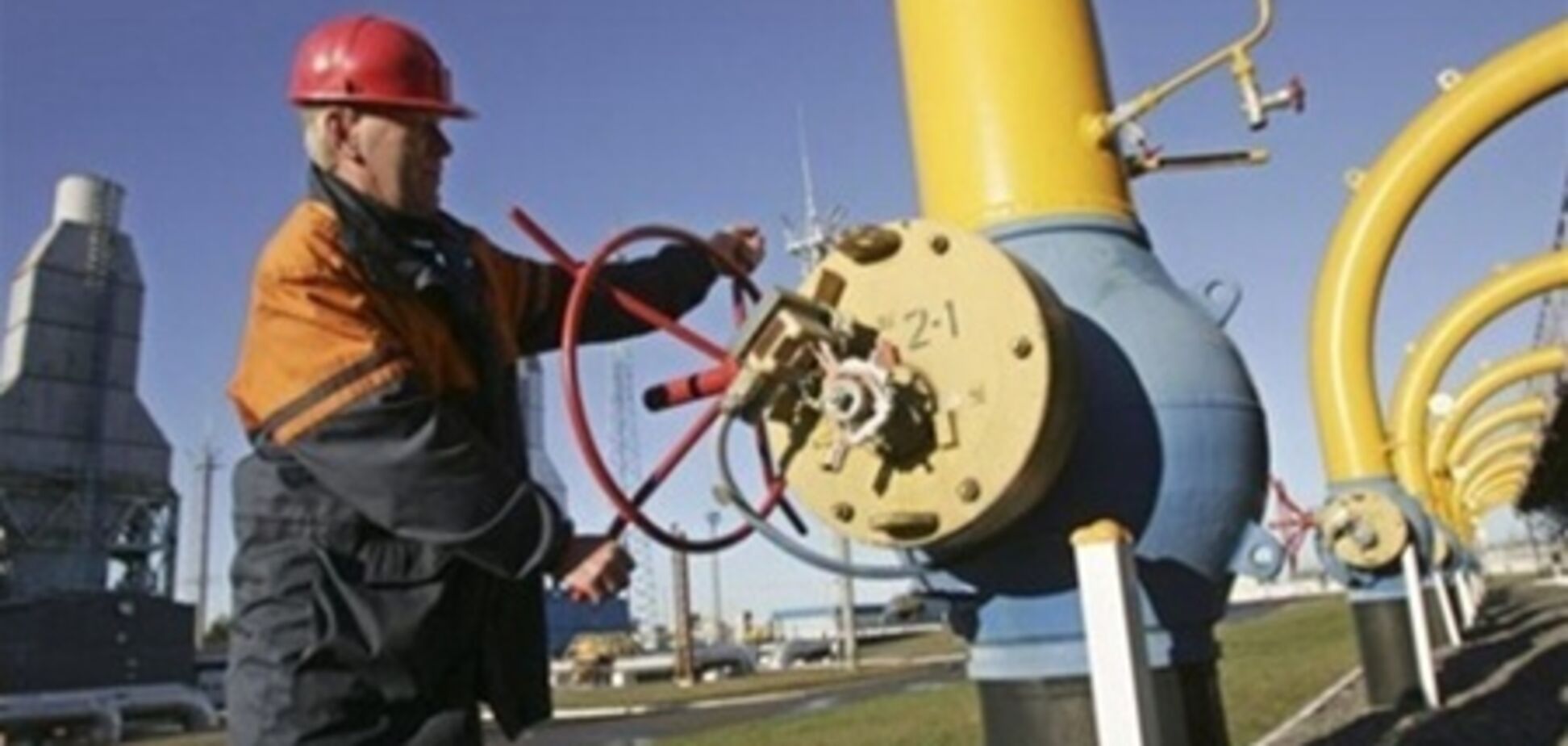 'Газпром' вполовину снизит закупки газа