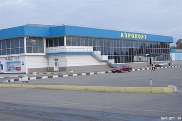Жарт пасажира паралізувала роботу аеропорту в Криму на 3 години