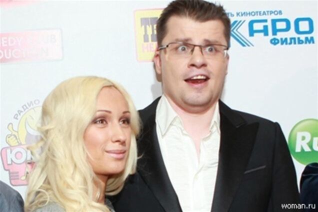 Жена Харламова пытается отсудить у него все, даже шторы...