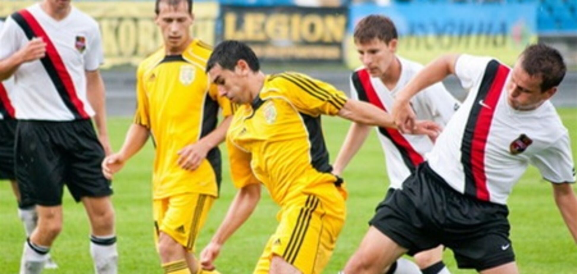 В первой лиге набирает обороты скандал с подкупом арбитров