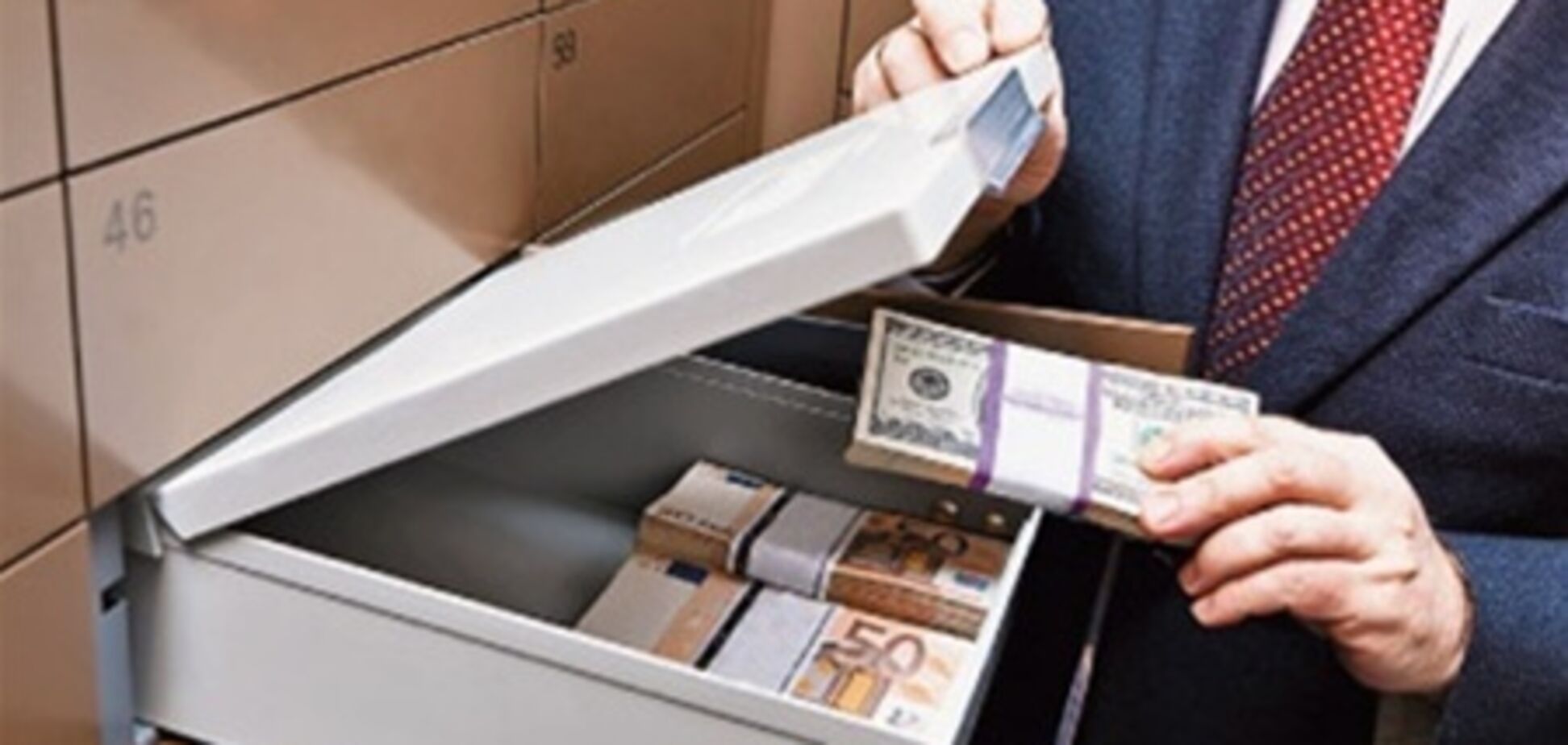 Спонсоров кандидатов в Раду 'выводят из тени'