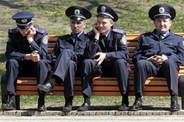 МВД наказало 15 милиционеров за бездействие 18 мая