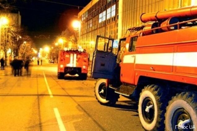 Пожар в новостройке на Шулявке перекинулся на 10 этажей