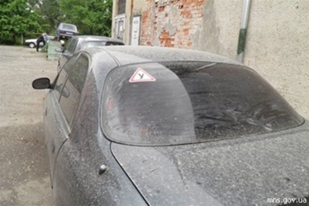 Причиной цветного дождя в Ужгороде стал циклон из Африки - ГосЧС