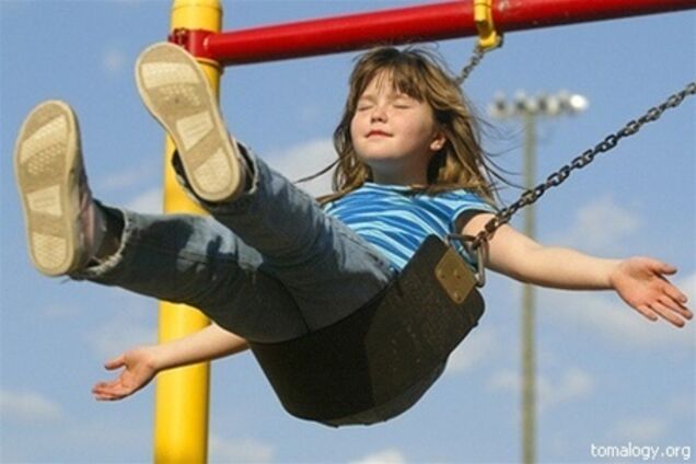 Стрельба в России: полицейский и пенсионер не смогли поделить качели