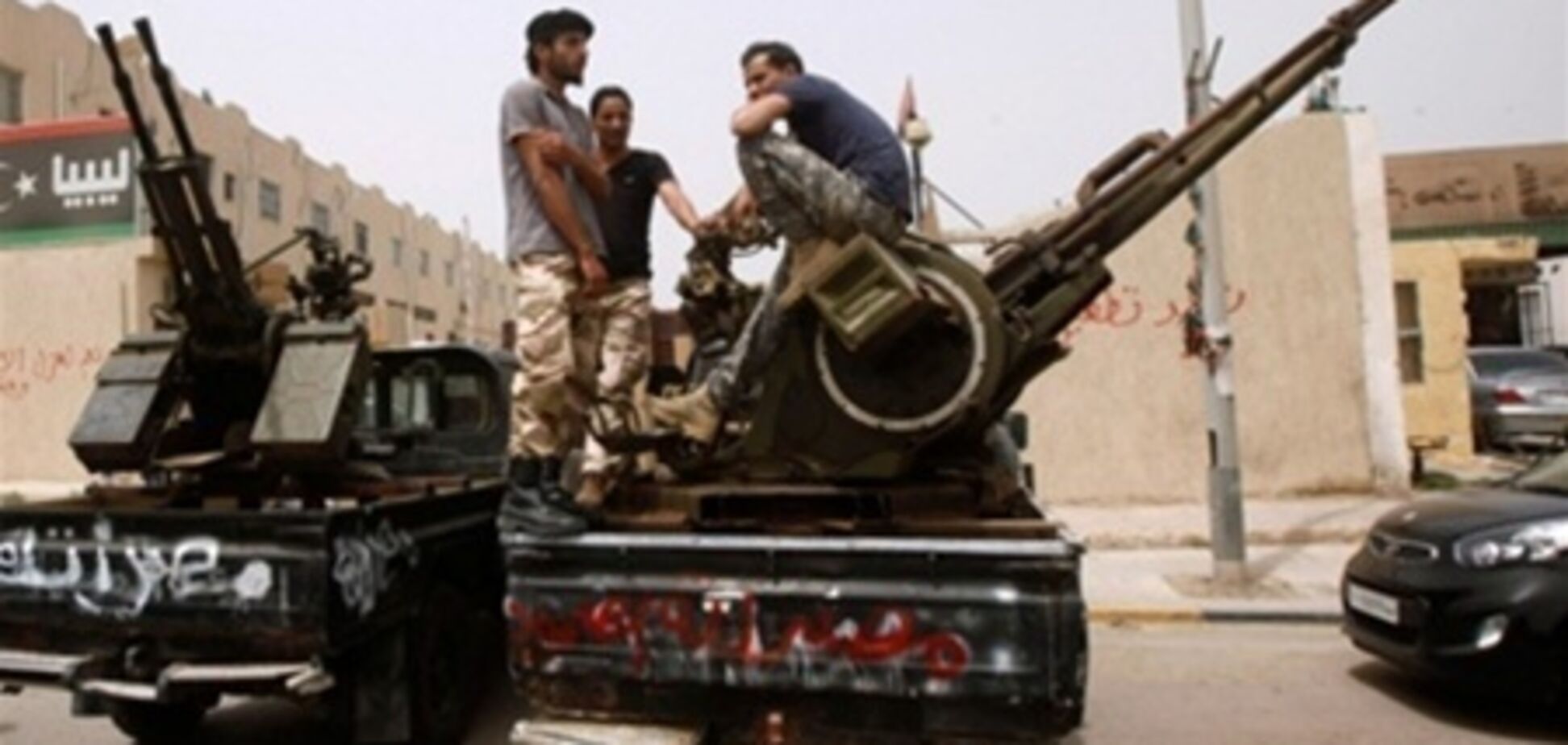 В Ливии вооруженные люди неделю держали в осаде здания министерств