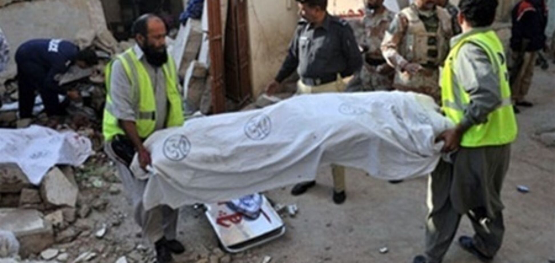 Теракт на передвиборному мітингу в Пакистані: 14 загиблих