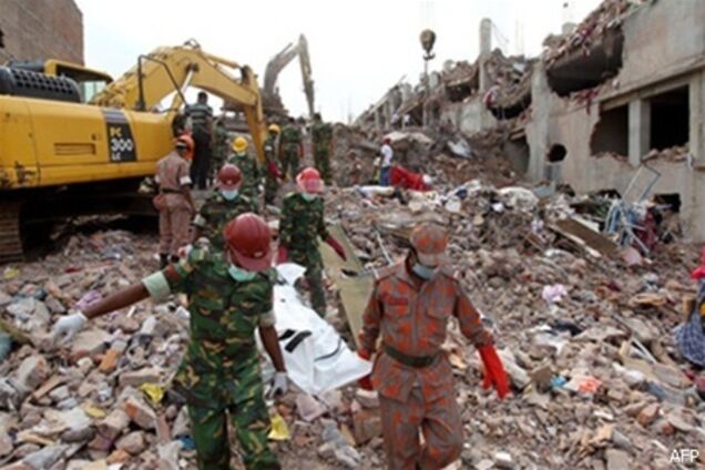У Бангладеш обвалення будівлі призвело вже до 626 жертвам