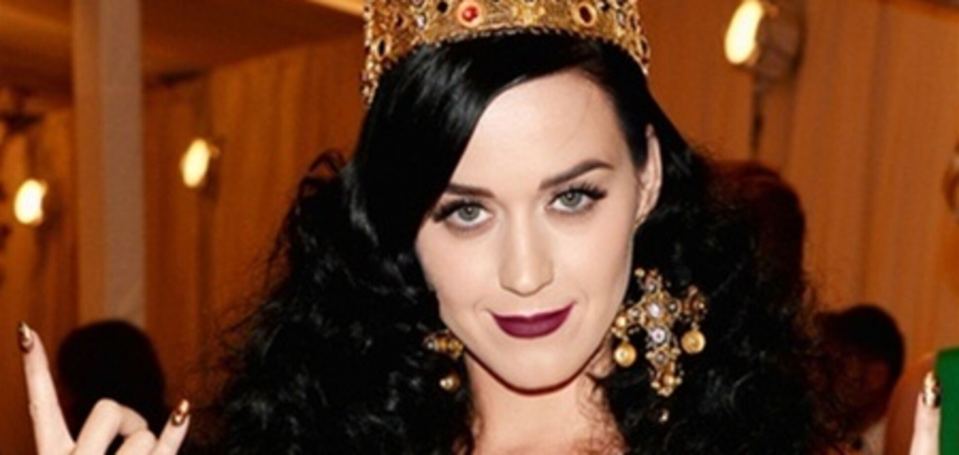 Певицы, актрисы и модели пришли панковать на бал