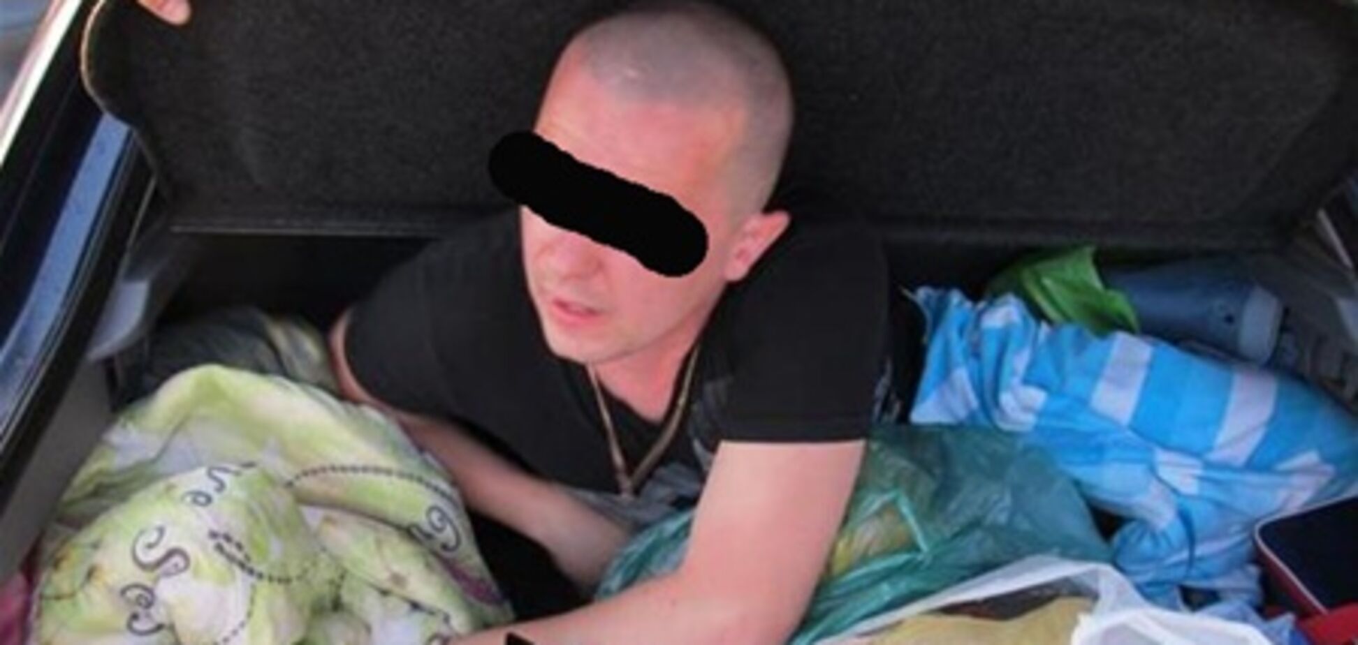 Россиянин пытался въехать в Украину в багажнике