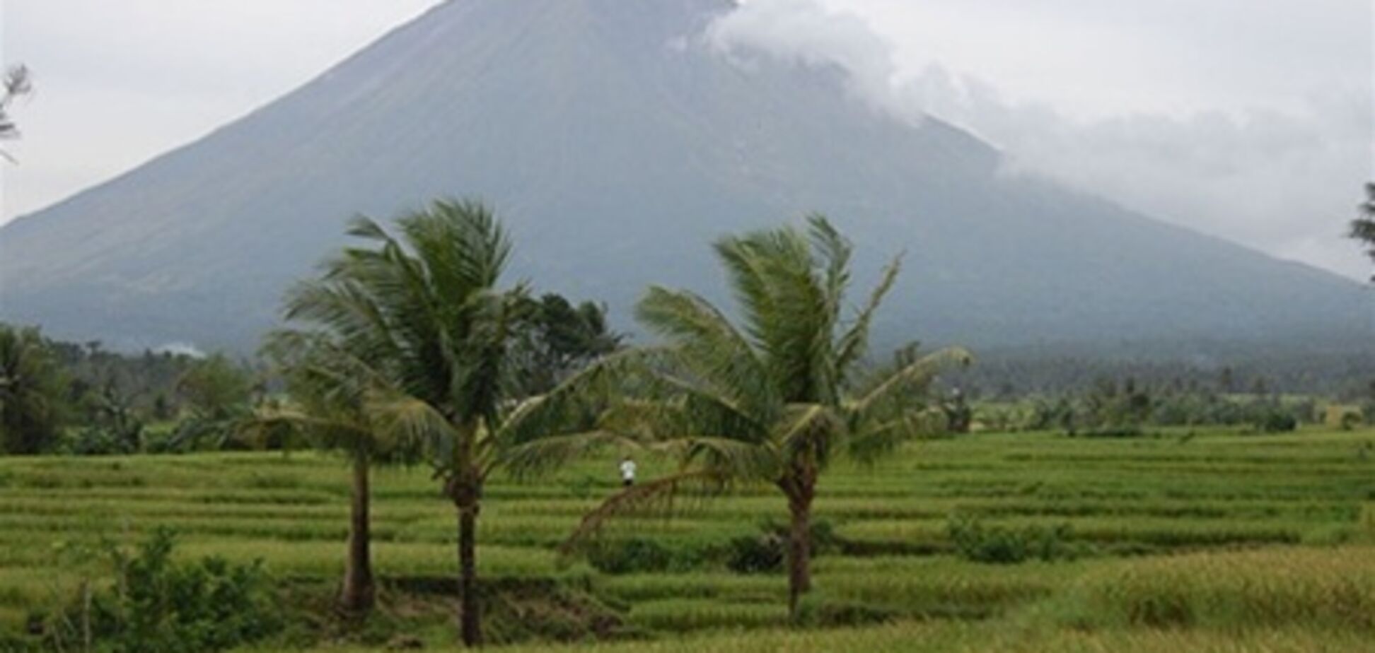 В Филиппинах произошло извержение вулкана: 5 туристов погибли
