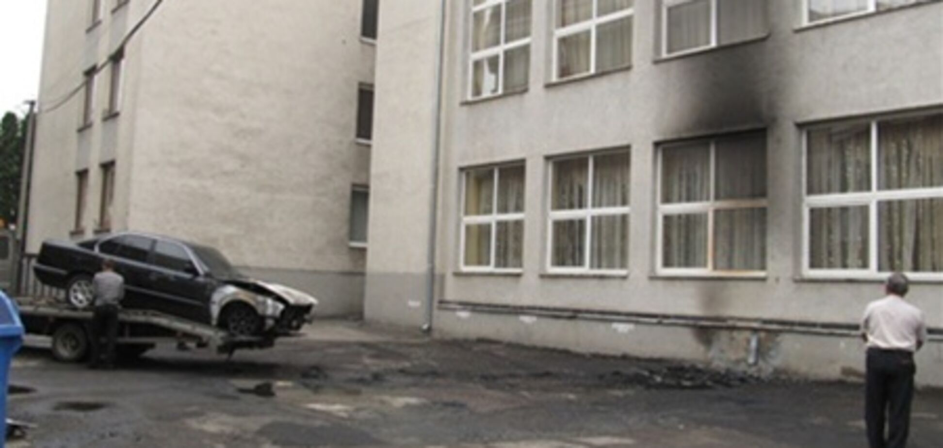 В Ужгороде сожгли авто очередного чиновника