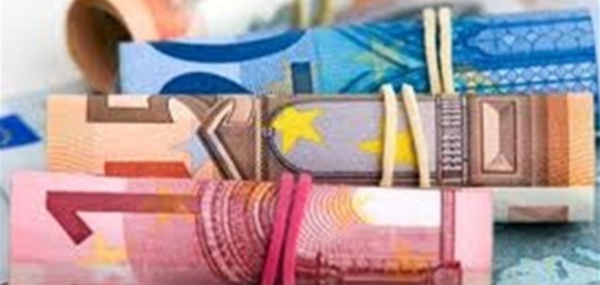 Евро дорожает к доллару и иене