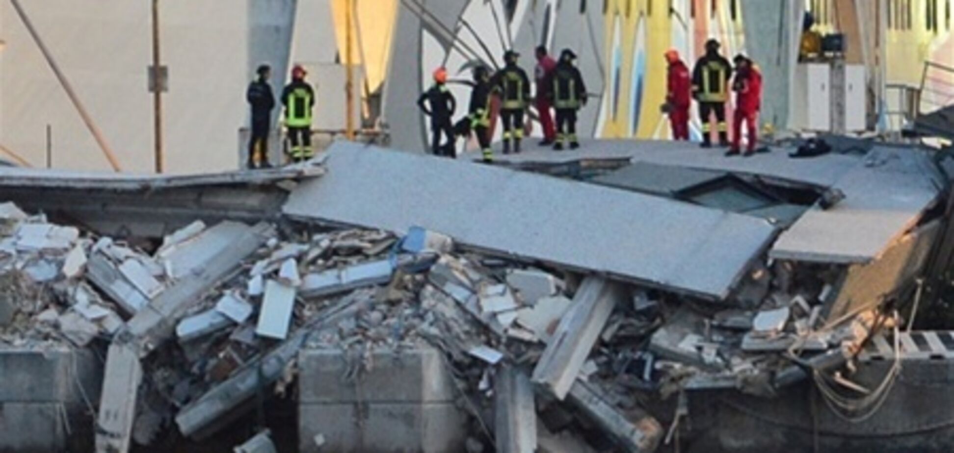 Корабельна аварія в Італії: 7 жертв, 4 постраждалих, 3 зниклих