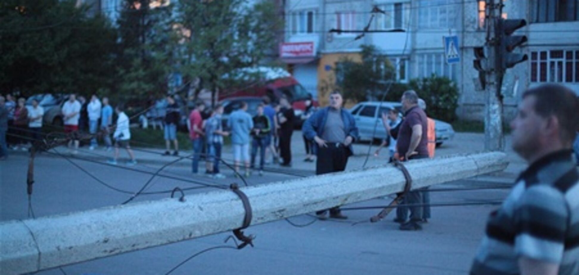 В Ивано-Франковске чуть не линчевали гаишников